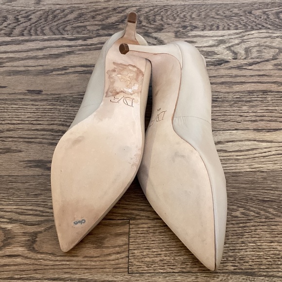 Brand new Diane von Furstenberg leather nude pumps, size 9.5 - Picture 3 of 3